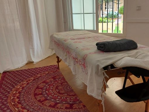 Massage table